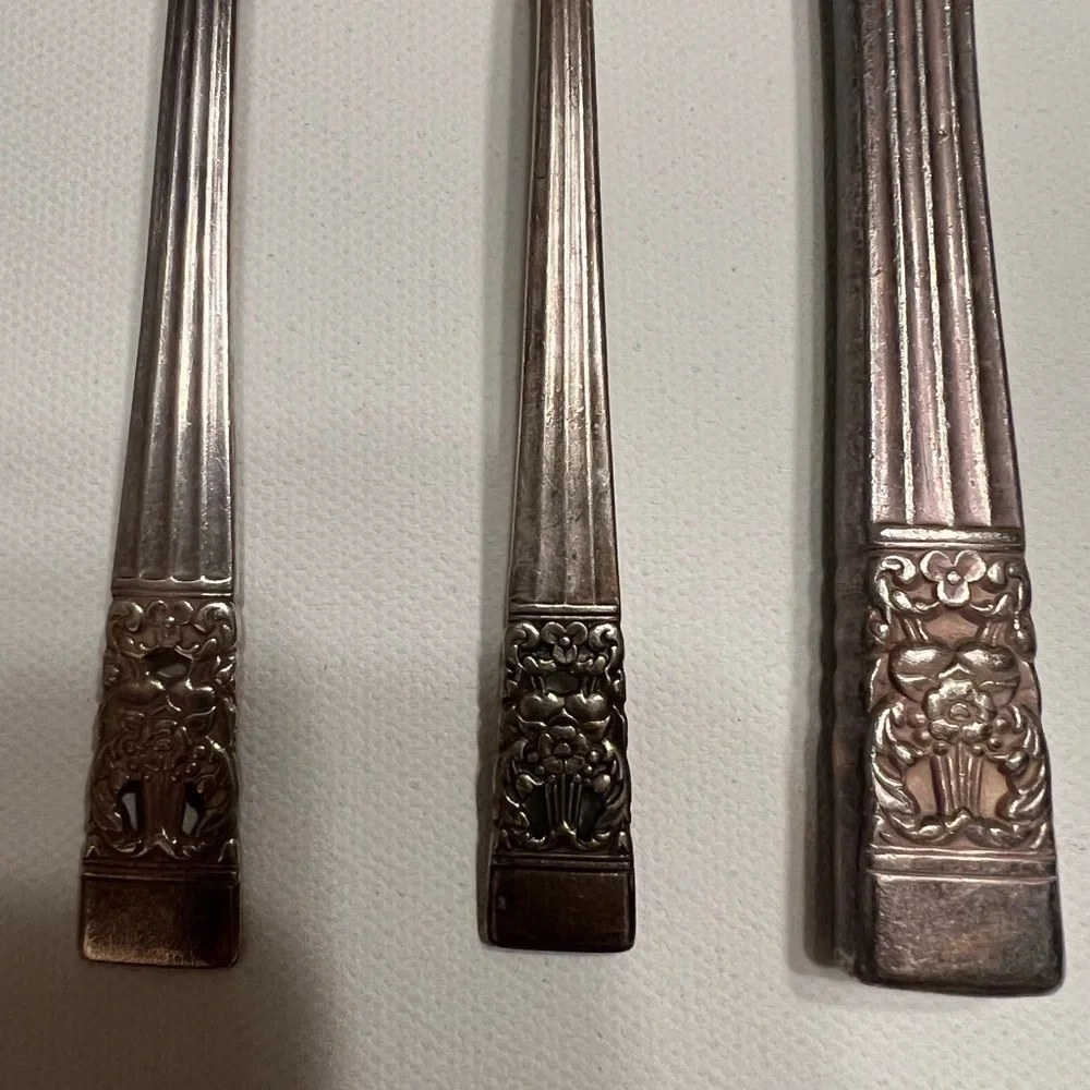 Antique Coronation‎ Pattern 1Knife 1Teaspoon 1Demitasse Oneida Community 1936